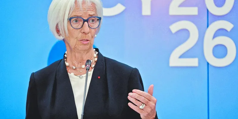 El papel internacional del euro debe potenciarse: Lagarde