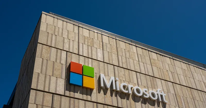 Microsoft planearía aumentar de forma significativa la producción de sus chips de IA para 2027