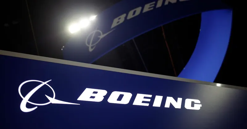 Boeing sorprende con un flujo de caja mejor de lo esperado, pero asume otro cargo por el Air Force One