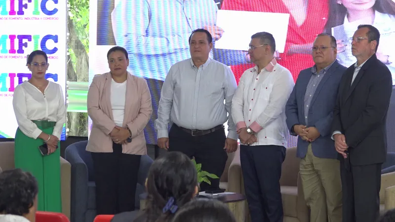 Mas de 150 protagonistas participaron en foro de producción mas limpia