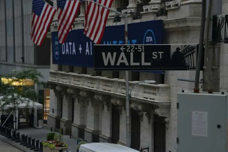 PIMCO lanza una advertencia sobre EEUU y Francia: su deuda amenaza a los mercados