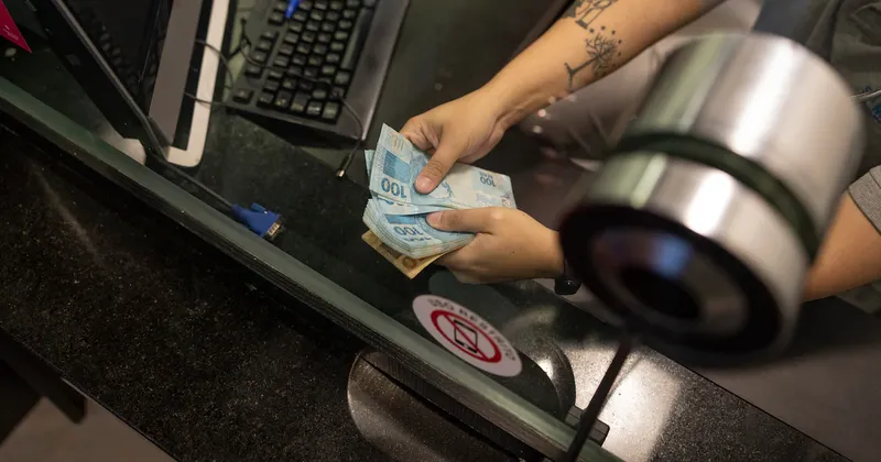 Dólar hoy: ¿cuánto puede subir o bajar el real brasileño si gana Lula o Bolsonaro?