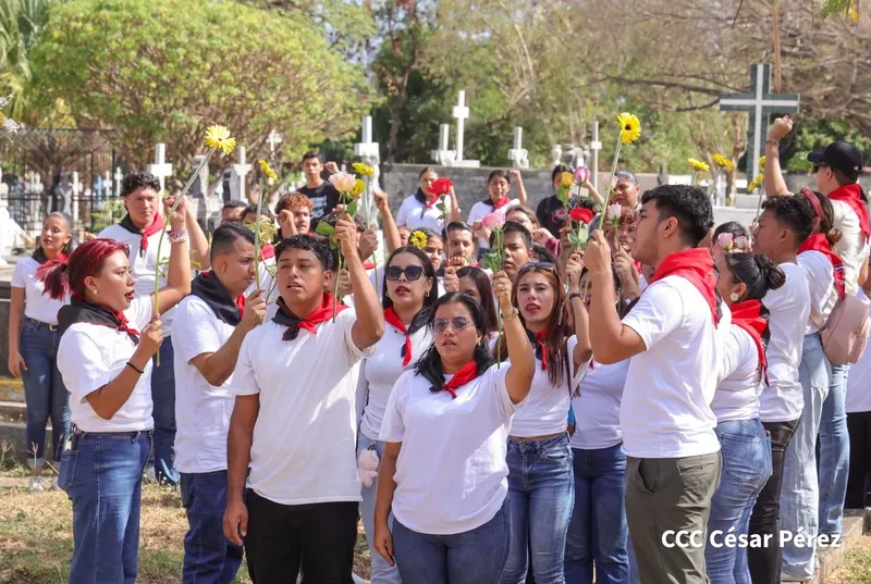 JS 19 Julio rinde homenaje a doña Lidia Saavedra en el Día de las madres