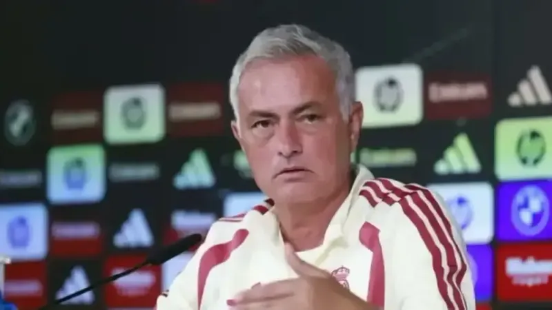 El José Mourinho más irónico: "Estoy contento con la sanción de Vinicius"