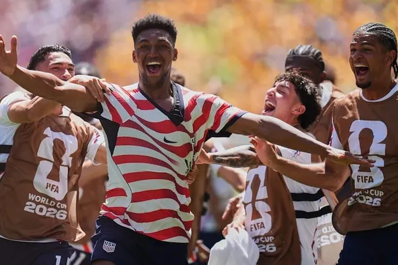 Estados Unidos vence a Australia y avanza a dieciseisavos de final