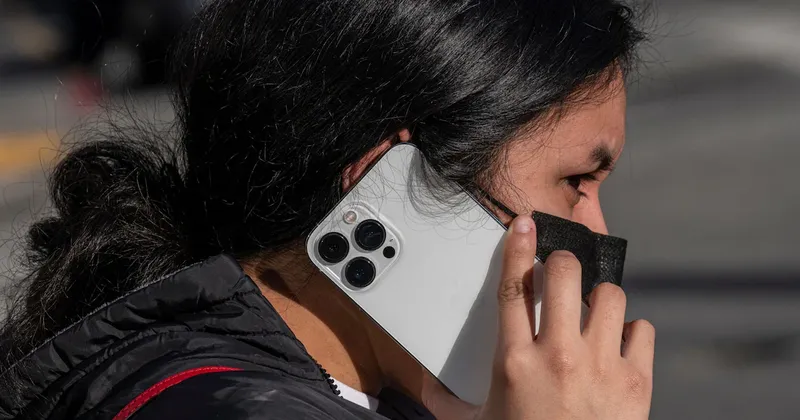 México extiende plazo para suspender líneas telefónicas sin registro