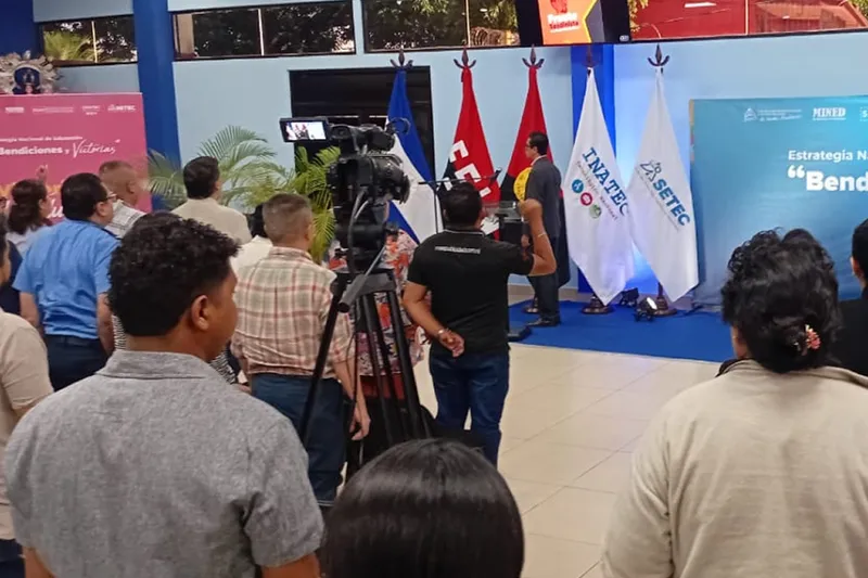 Actores educativos validan Estrategia Nacional de Educación