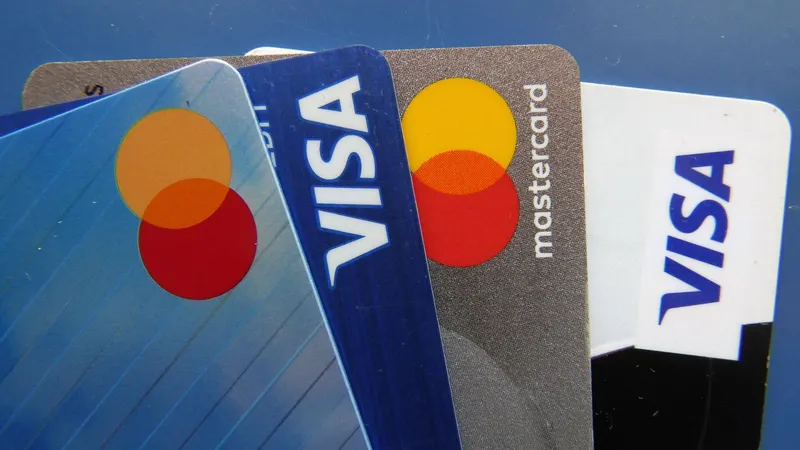 Cuba no podrá operar con tarjetas Visa o Mastercard por las sanciones de EEUU