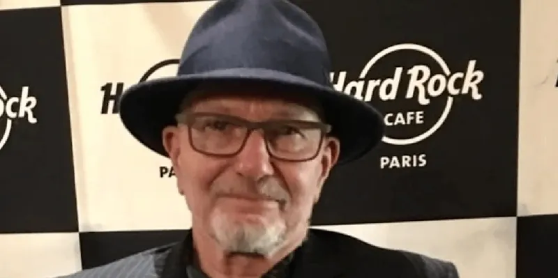 Muere Barry Mitchell, exbajista de Queen durante sus primeros años