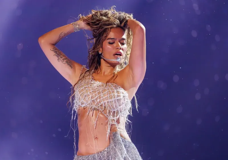 Karol G anuncia el nuevo álbum ‘No Me Arrepiento de Sentir Tanto’
