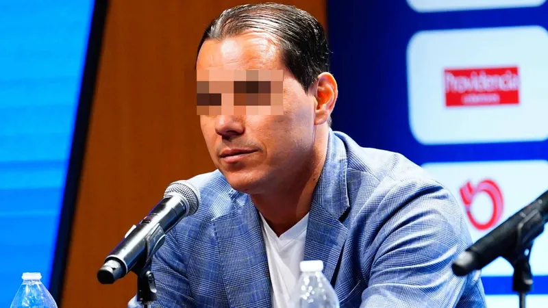 Omar Bravo SEGUIRÁ EN LA CÁRCEL de Puente Grande por abus0 s3xu4l infantil; le negaron otro amparo