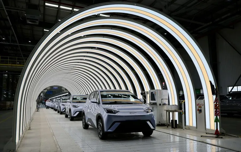 Automotrices chinas lideran auge de vehículos eléctricos en mercado brasileño