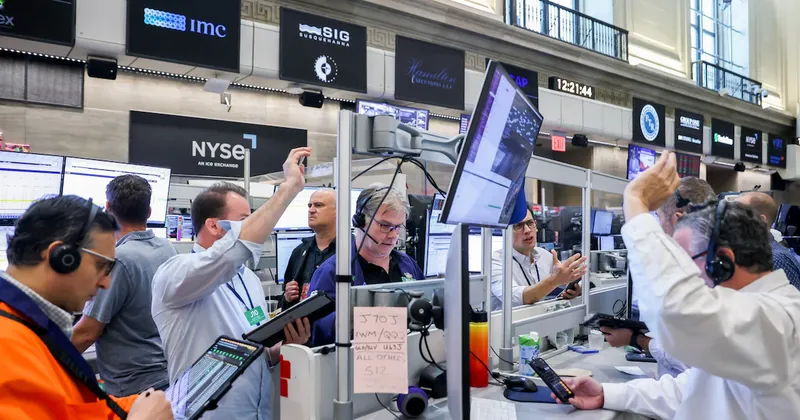 Bancos de Wall Street recortan sus previsiones sobre el petróleo tras acuerdo sobre Ormuz