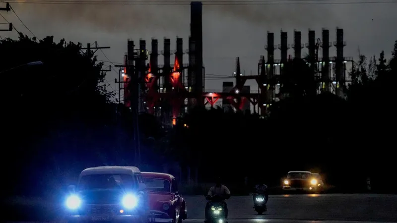Cuba anuncia otra desconexión total del sistema eléctrico nacional