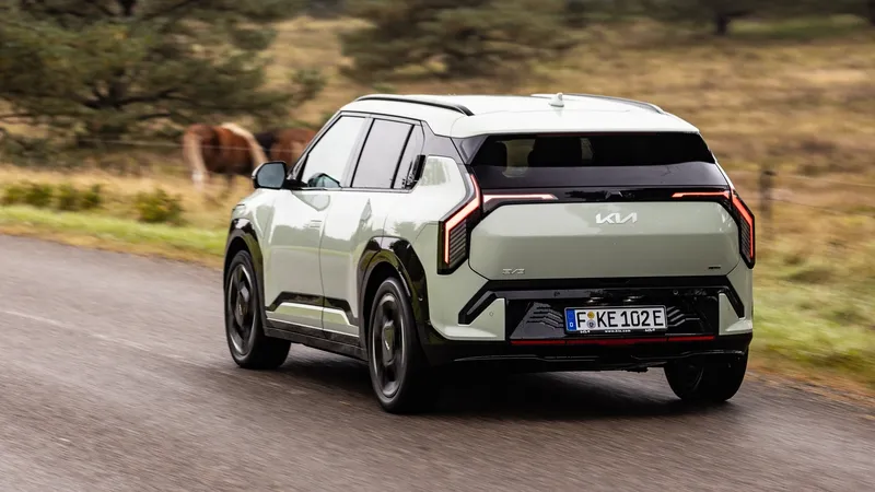 7 de cada 10 coches: KIA vende tantos coches eléctricos en este país de Europa que las fábricas no dan a basto
