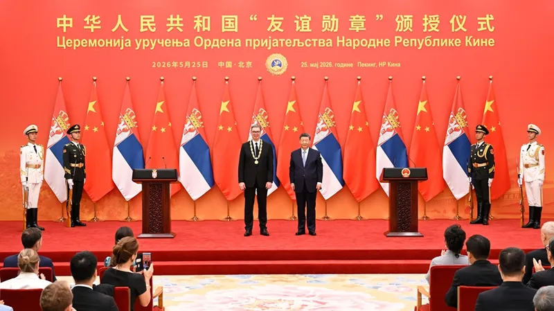 Xi Jinping otorga a Vucic la Medalla de la Amistad, la máxima condecoración para ciudadanos extranjeros