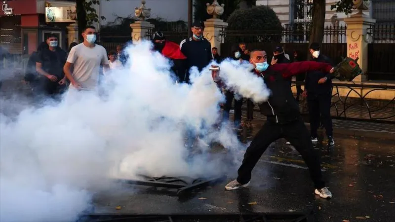 Protestas estudiantiles dejan decenas de heridos y detenidos en Albania
