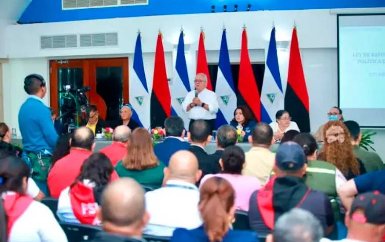 Fuerte respaldo de servidores públicos y sindicatos a reformas de la Carta Magna