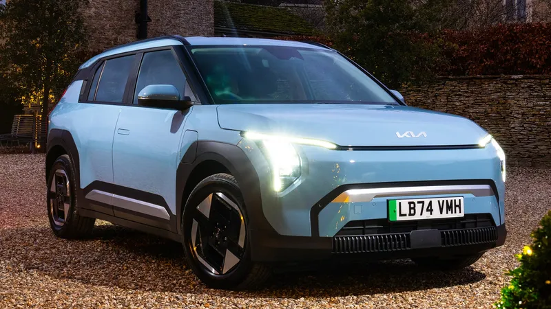 El Kia EV3 tiene las tecnologías de referencia que facilitan la vida a quien conduce un coche eléctrico