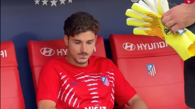 Julián se lleva una sonora pitada de la afición del Atlético