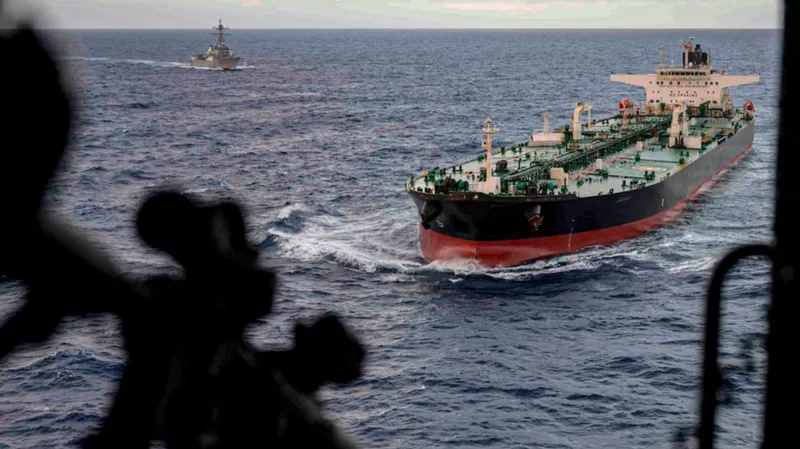 Trump: Estados Unidos ha extraído millones de barriles de petróleo de Irán