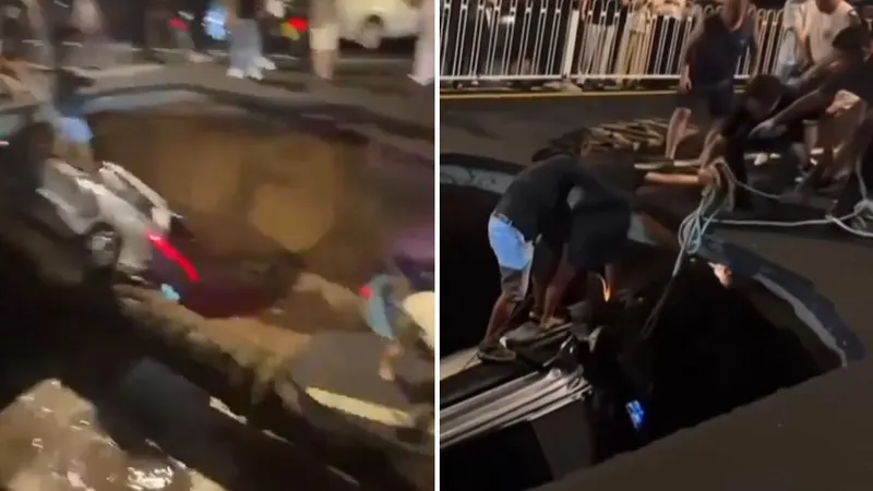 Un carretera colapsa en un enorme socavón y se ‘traga’ tres vehículos