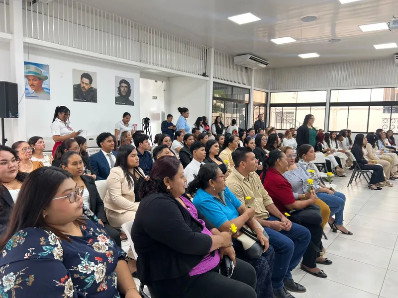 Estudiantes de Ciencias de la Salud rinde homenaje a Ricardo Morales Avilés