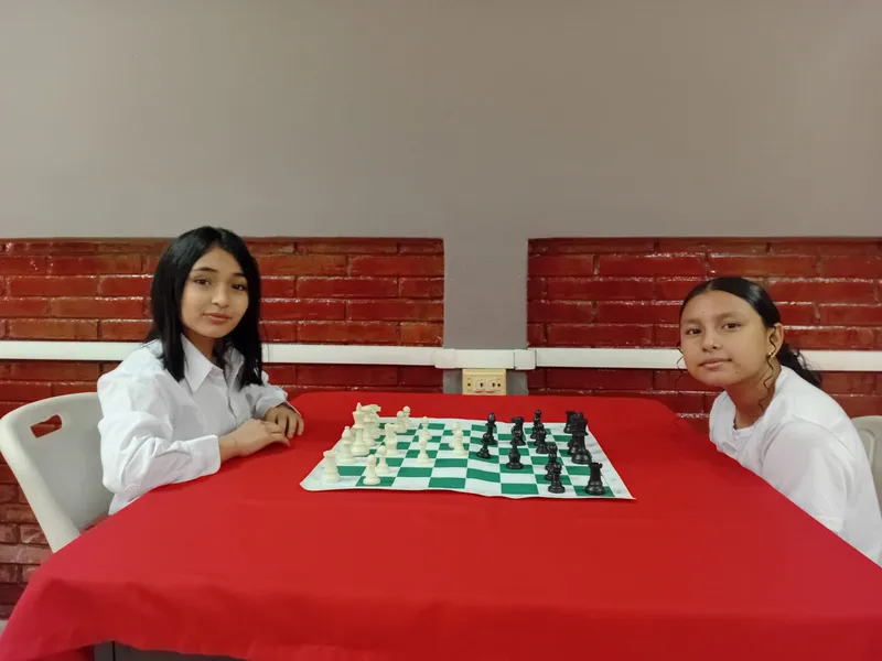 Estudiantes brillan en Olimpiadas de Ajedrez «Reyes y Reinas del Tablero»