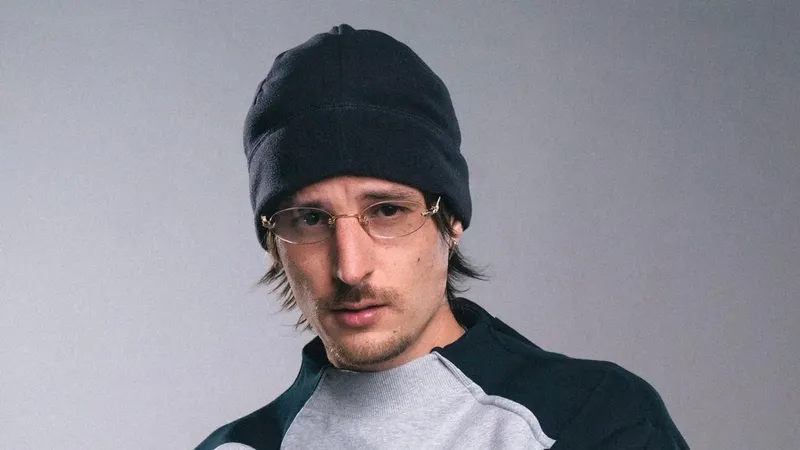 Danny Ocean estrena 'babylona blue', y Gepe & Daniela Spalla se unen en 'Invierno (en la playa)'