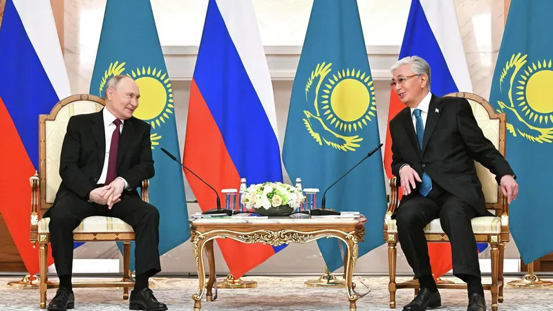 Rusia y Kazajistán adoptan una declaración con "siete pilares" de amistad