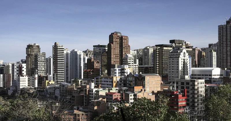 Bolivia prepara una nueva emisión de deuda, pero espera mejores condiciones de financiación