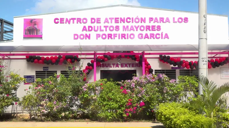 El centro de atención para adultos mayores “Don Porfirio García”, llega a su tercer aniversario