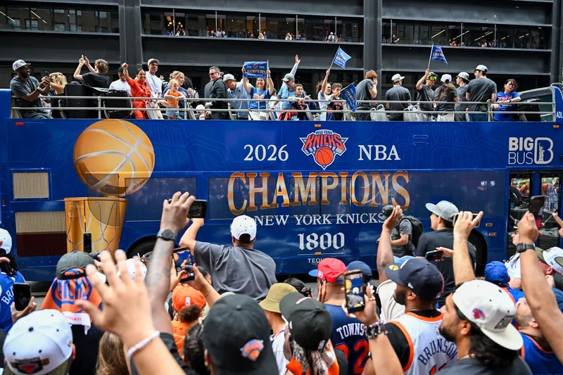 ¡Locura en Nueva York! 2 millones de personas celebran el título de los Knicks