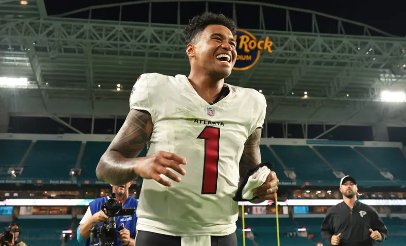 Tua Tagovailoa será el quarterback titular de los Falcons
