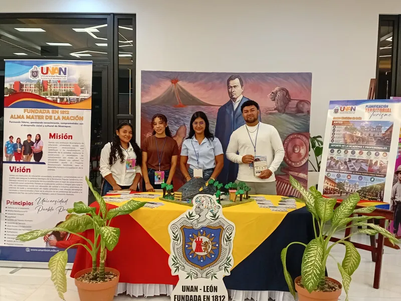 Universitarios fortalecen saberes en Congreso de Turismo Creativos