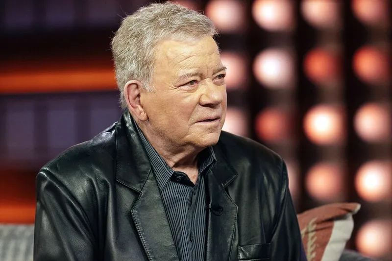 En 1955, William Shatner (95 años) invirtió en uranio los 500 dólares que tenía ahorrados. El primer ministro de Canadá se los hizo desaparecer en una noche