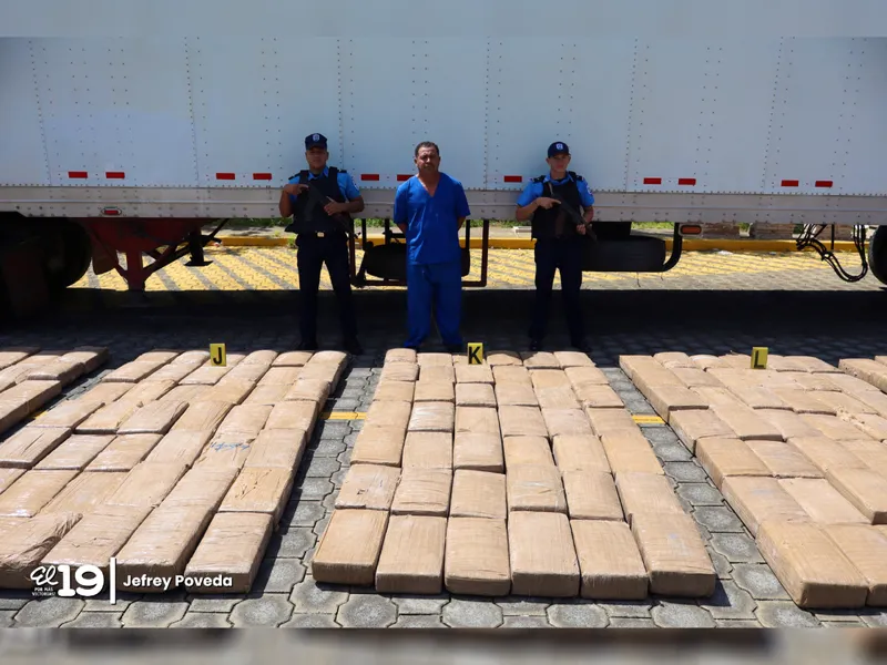 Policía de Nacional incauta 4.204 libras de marihuana a transportista guatemalteco