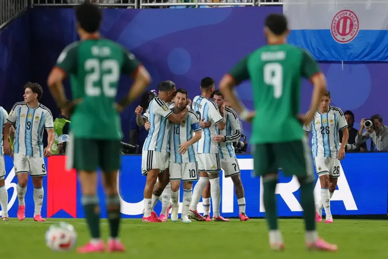 Argelia se queja oficialmente con la FIFA por decisiones arbitrales frente a Argentina