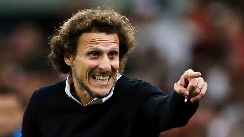 Diego Forlán toma las riendas de la Selección Uruguaya