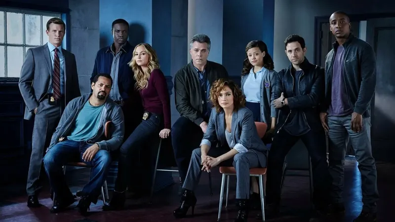SkyShowtime añade sin avisar una serie de policías con sus tres temporadas completas