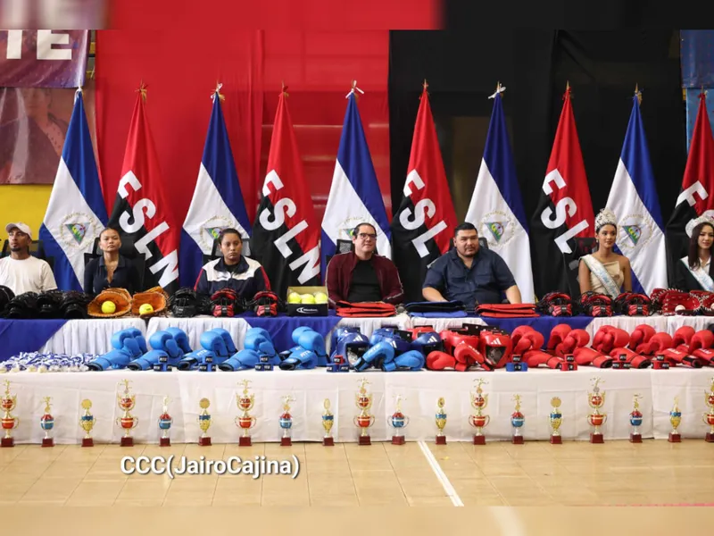 ¡Más Deporte para la Juventud Presidente! Quinta entrega de material deportivo
