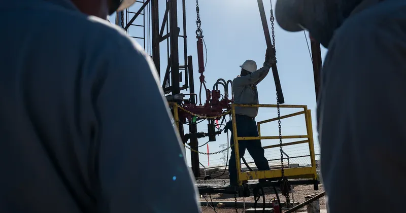 Trump planea flexibilizar las normas sobre emisiones de metano de la industria petrolera y gasística de EE.UU.