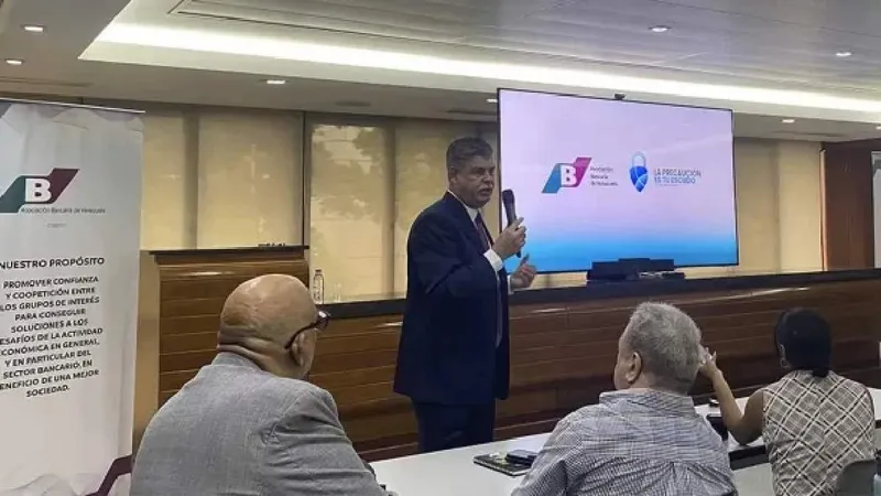 Asobanca descarta que existan límites oficiales para la compra de divisas