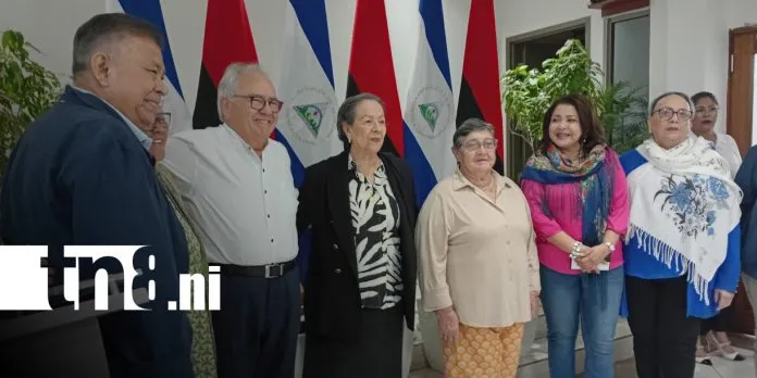 Juramentan a Sara Amelia Rosales Castellón como Superintendente de Bancos