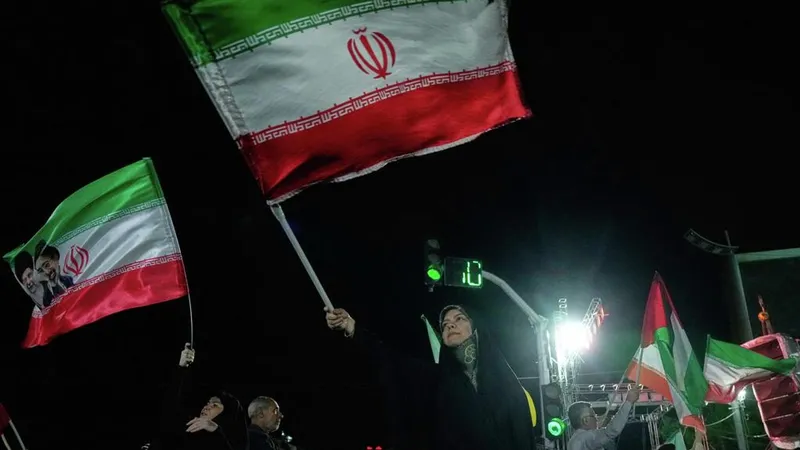 Irán restringe su espacio aéreo en el occidente del país, según reportes