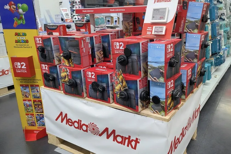 Consola rebajada y un juego gratis (a elegir entre cuatro opciones). Así es la nueva promo de MediaMarkt en Nintendo Switch 2