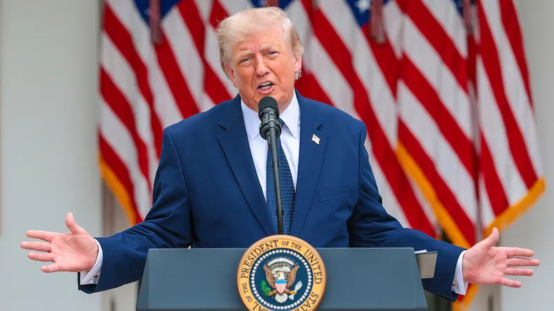 "Soy su banquero": Trump asegura tener el control total de la economía iraní