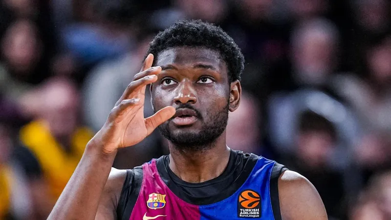 Ya es oficial: el sorprendente destino para Chimezie Metu