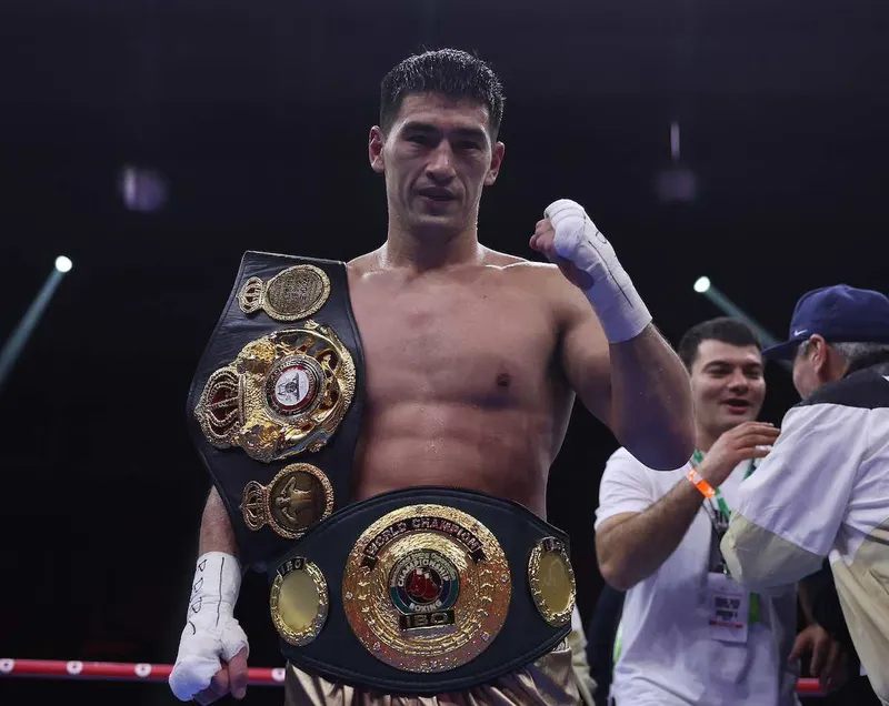 Dmitry Bivol regresa rodeado de dudas tras más de un año fuera del ring