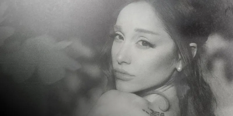 Ariana Grande inaugura una nueva etapa musical con el lanzamiento de «Petal»